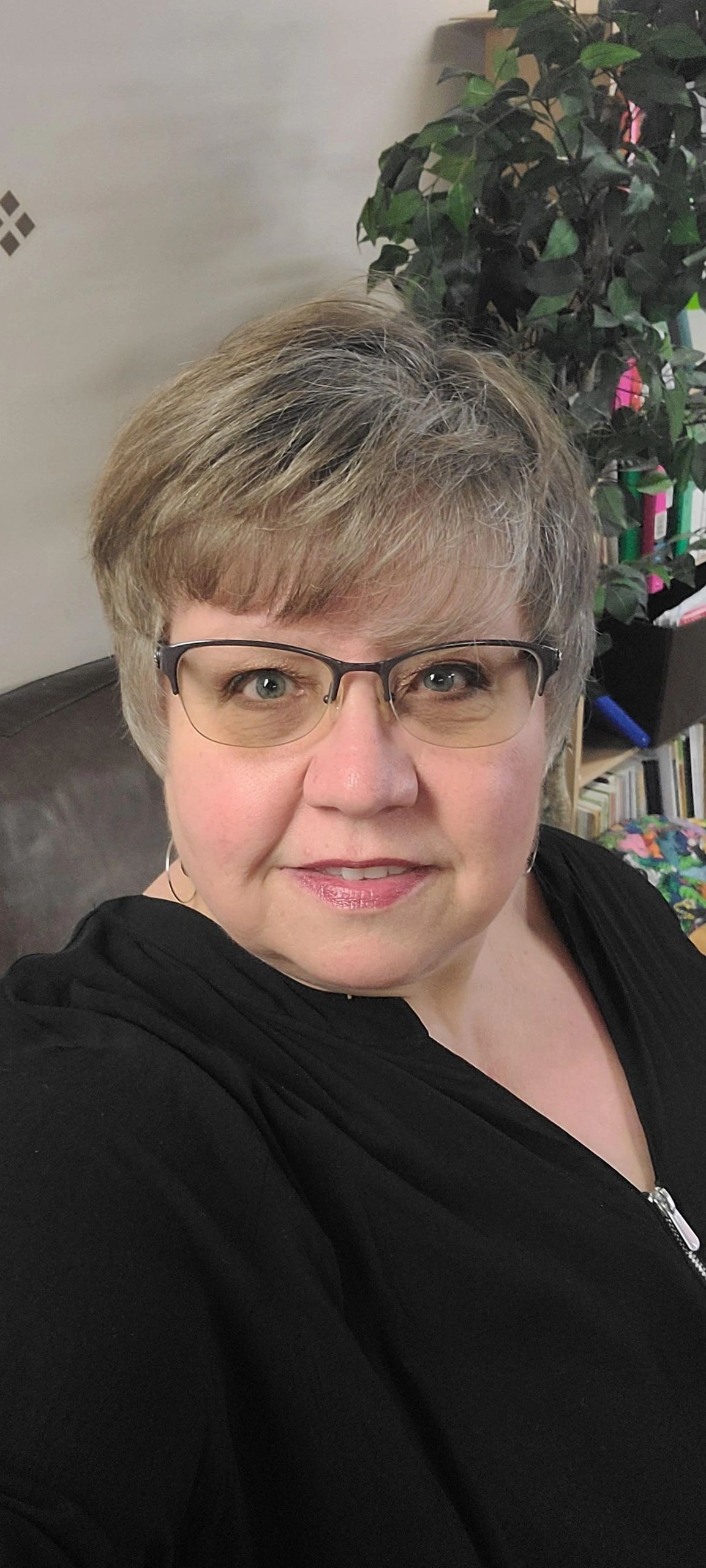 Heidi Epp, Artistic Director and Conductor